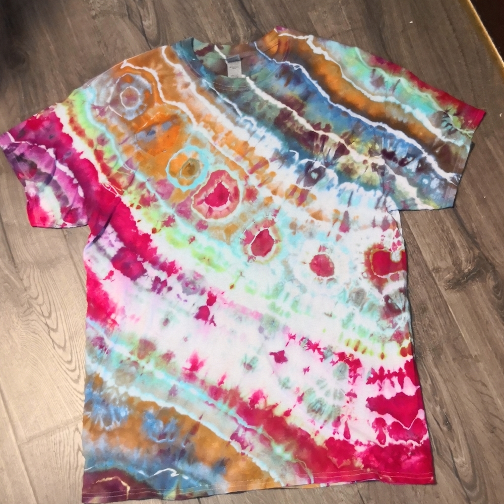 Tie dye Adult XL TShirt NWOT